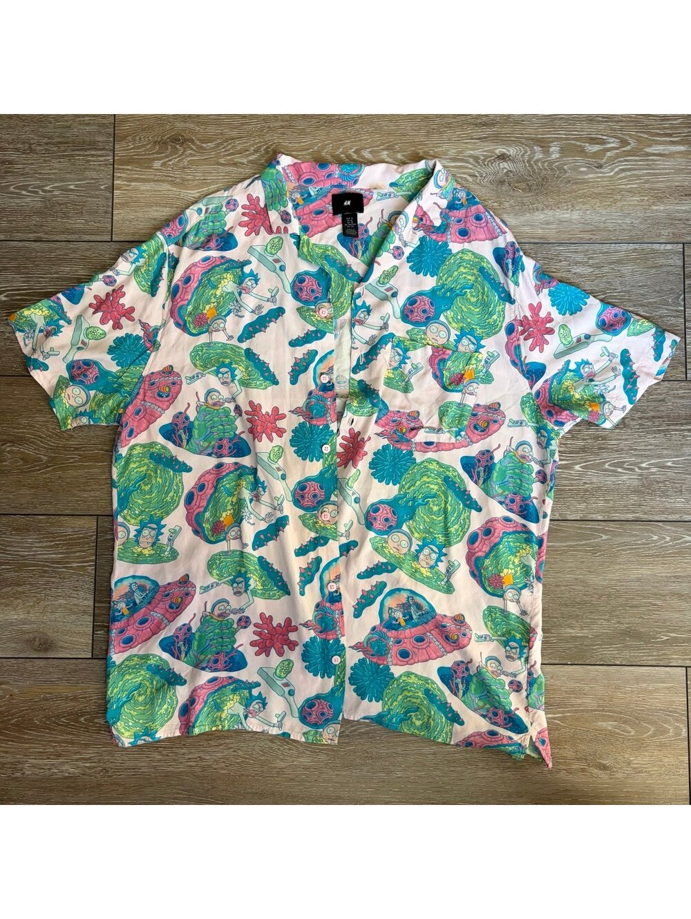 H&M CN Rick & Morty Button Up Resort Shirt